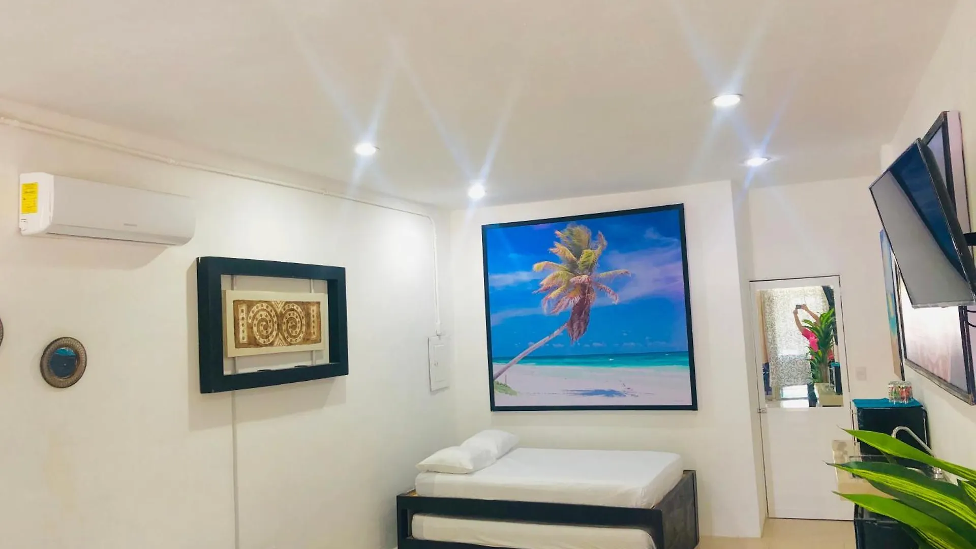Easy Hotel Playa del Carmen