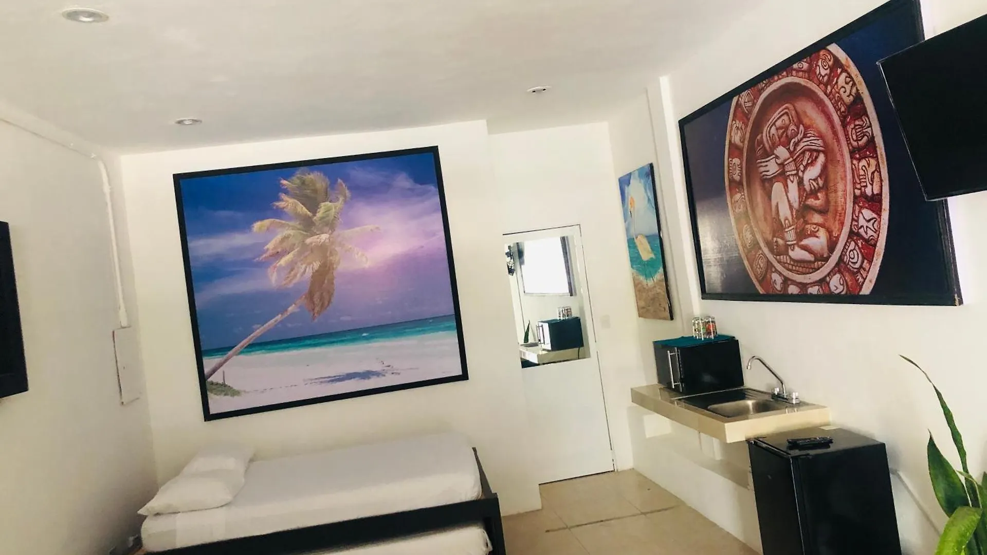 Easy Hotel Playa del Carmen Mexico